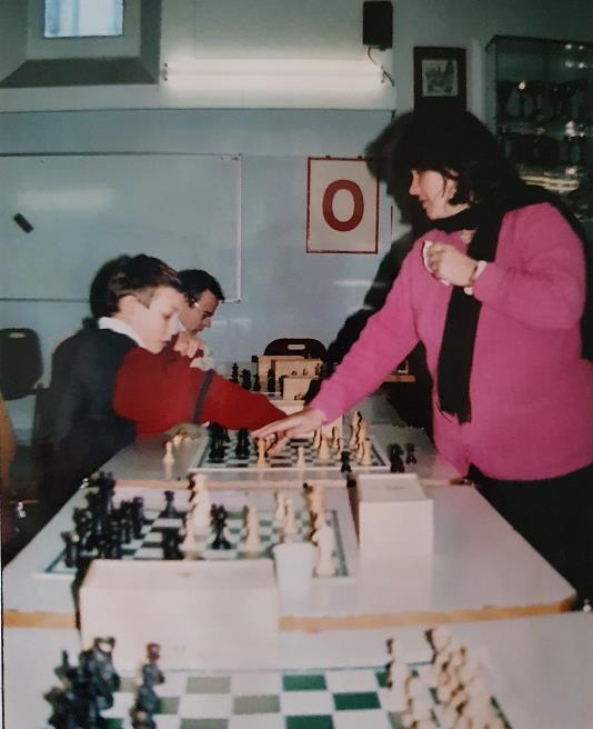 Lors du téléthon de 1999, la championne de Colombie a participé à une animation de 30 heures d’échecs à Villepreux